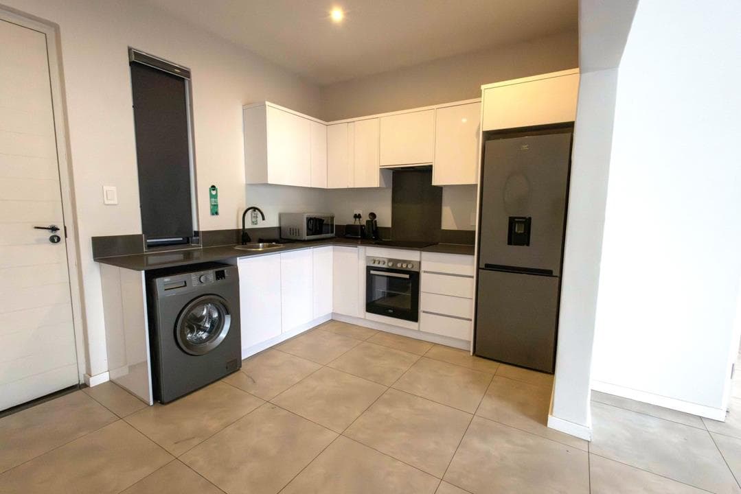 Fitted kitchen with appliances